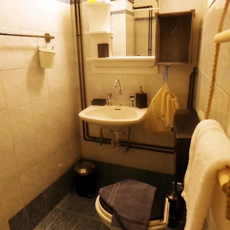 招待所 Leia 埃尔莫波利斯