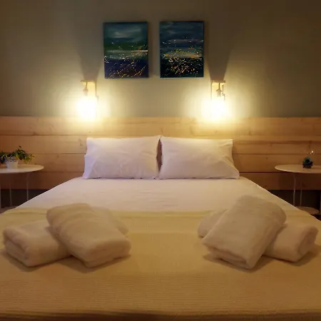 Leia 招待所 埃尔莫波利斯