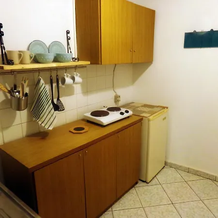 Leia 埃尔莫波利斯